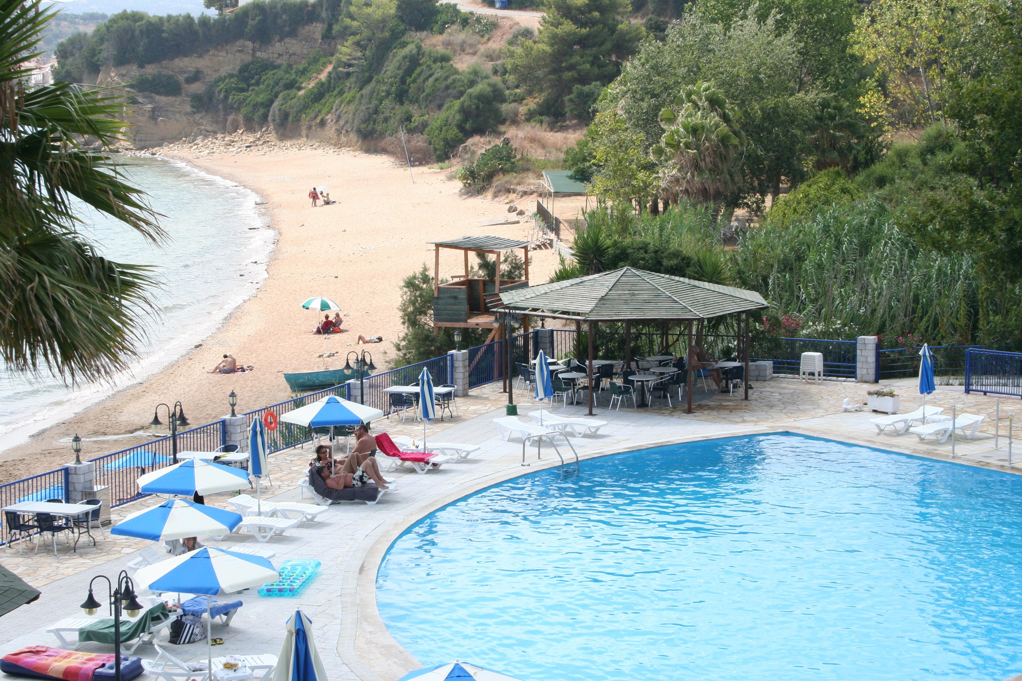 Hotel Golden Sun Finikounta Exterior photo