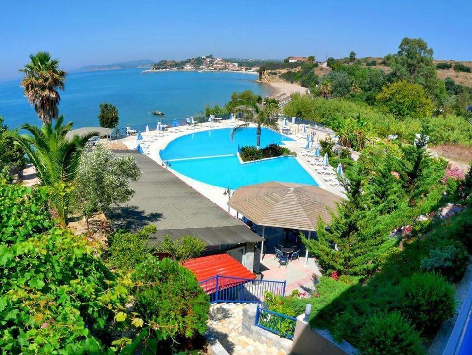 Hotel Golden Sun Finikounta Exterior photo