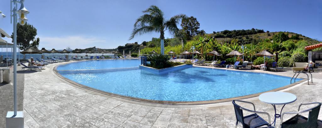 Hotel Golden Sun Finikounta Exterior photo
